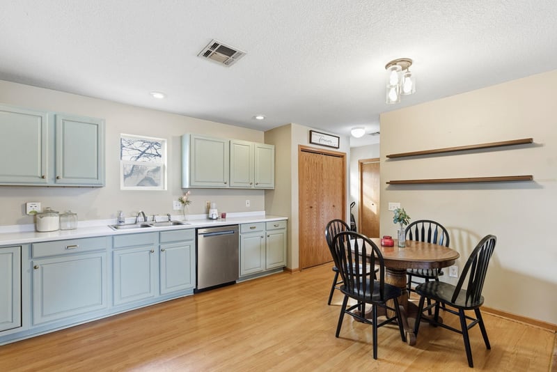 811 N East St, Leon, KS 67074