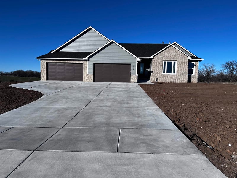 16308 W Shade Ct, Goddard, KS 67052