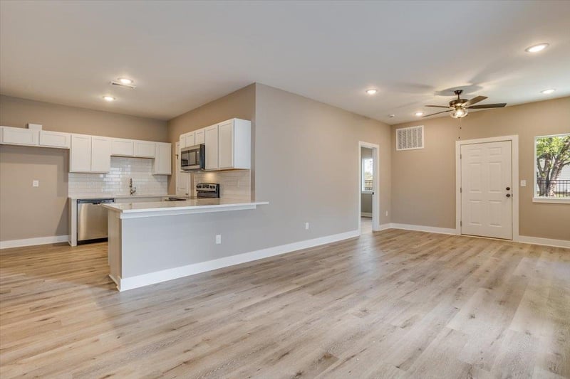 4507-4509 Sandplum St, Wichita, KS 67205