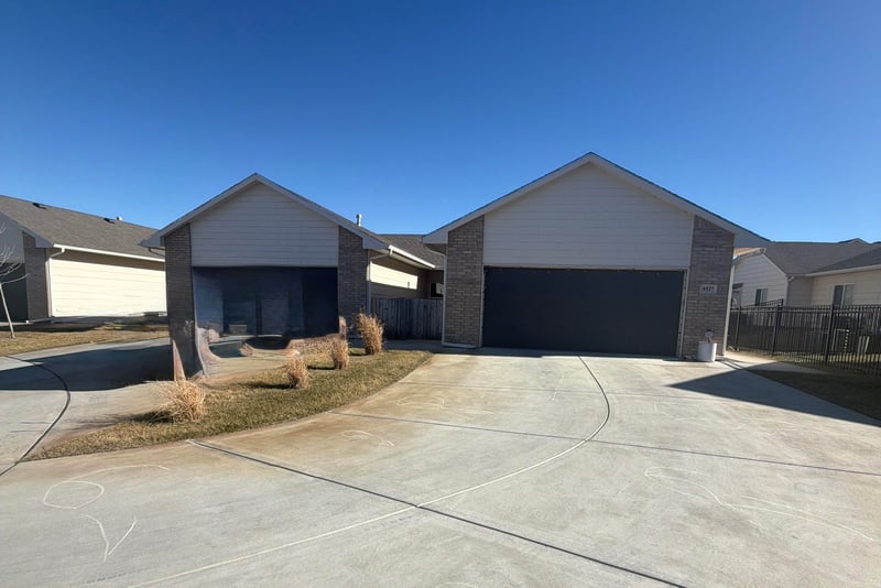 4525-4527 Sandplum St, Wichita, KS 67205