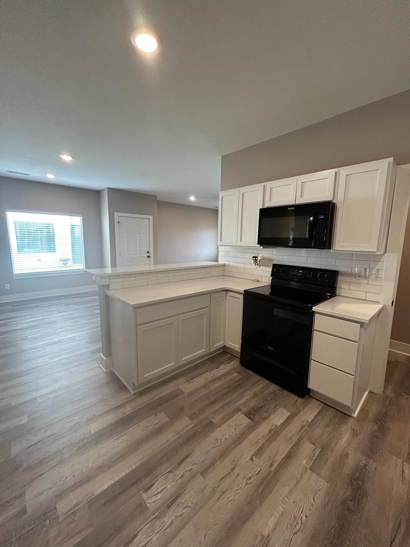 12118-12120 33rd St N, Wichita, KS 67205
