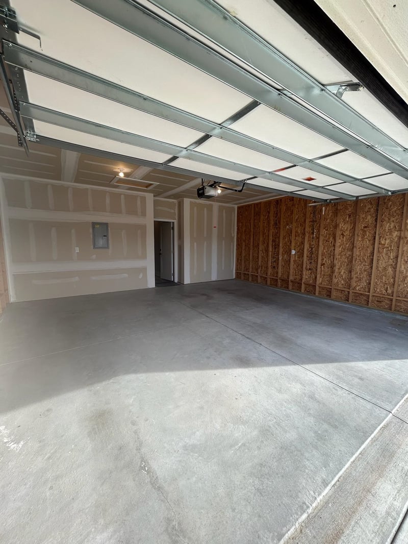 12118-12120 33rd St N, Wichita, KS 67205