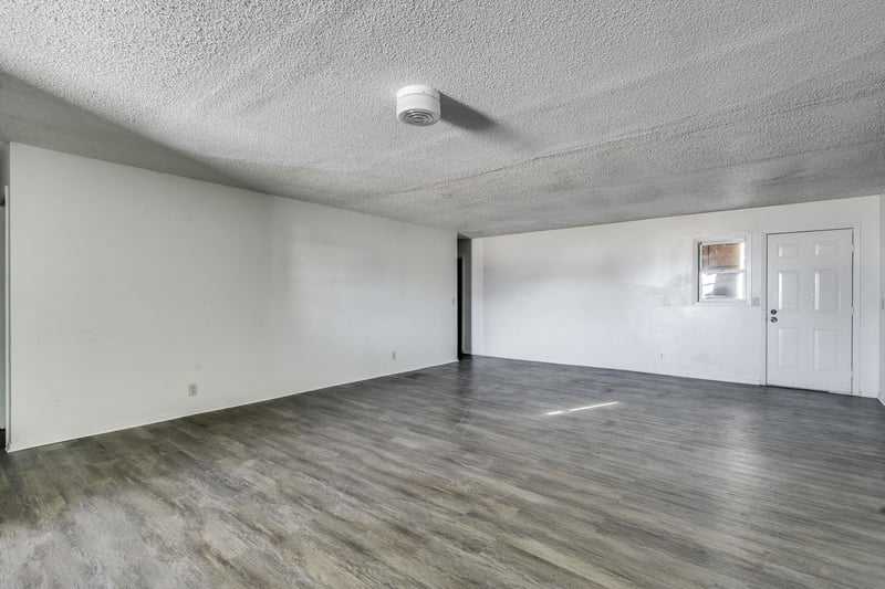 1621 E Berkeley St, Wichita, KS 67216