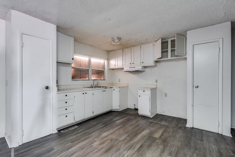 1621 Berkeley St, Wichita, KS 67216