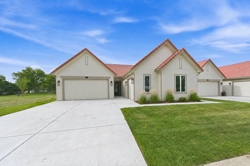 3 E Via Roma St, Wichita, KS 67230