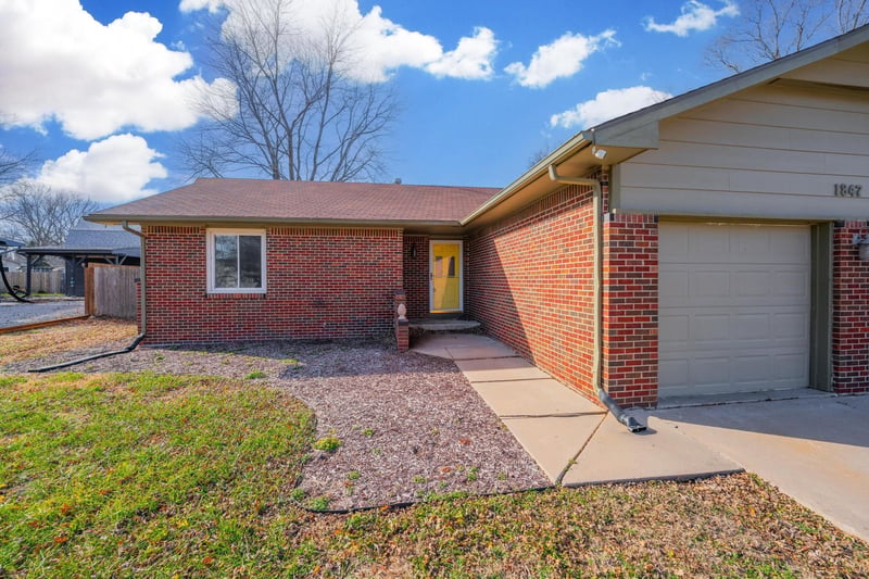 1847 N Terry Ln, Andover, KS 67002