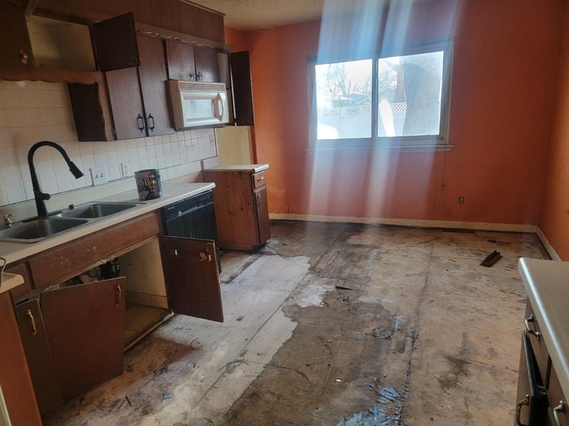1217 N Sunset Dr, Mulvane, KS 67110