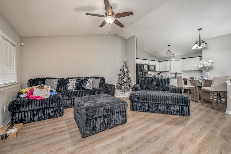5326-5328 N Cypress St, Bel Aire, KS 67226