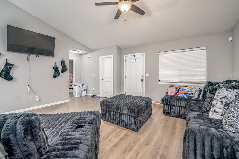 5326-5328 N Cypress St, Bel Aire, KS 67226