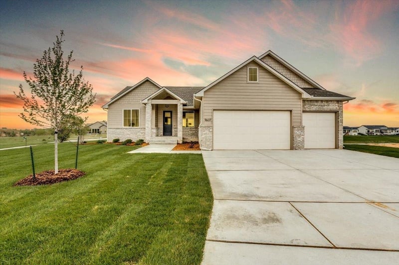 9637 Cedar Ln, Maize, KS 67101