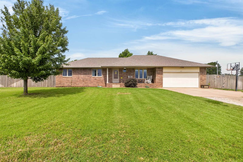 615 Morningside St, Norwich, KS 67118