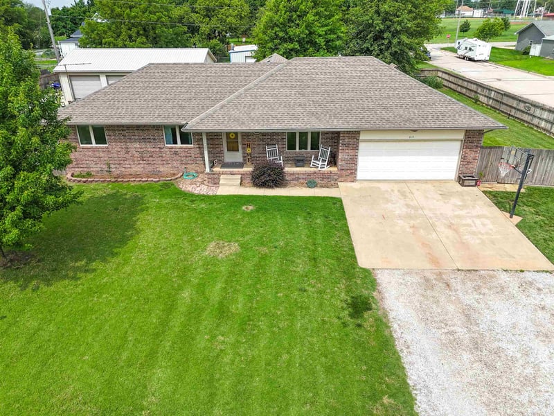 615 Morningside St, Norwich, KS 67118
