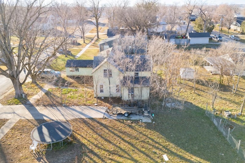 525 N Concord St, Minneapolis, KS 67467