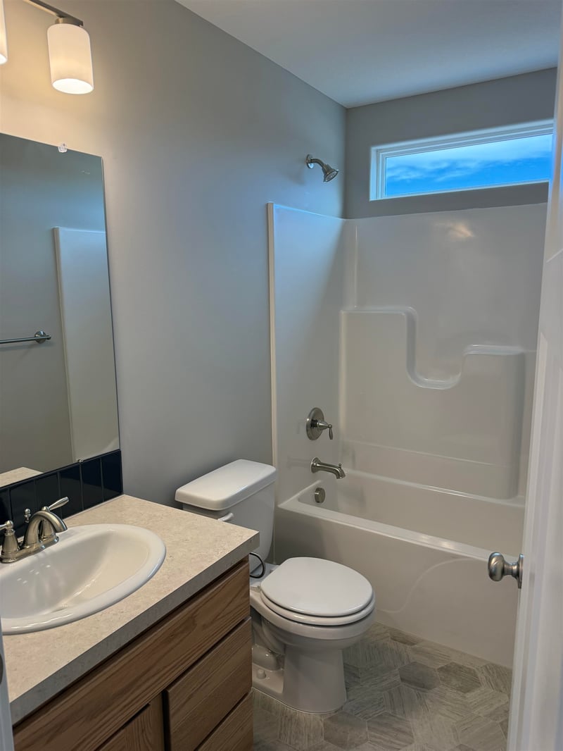 2373 Saddle Cir, Wichita, KS 67235