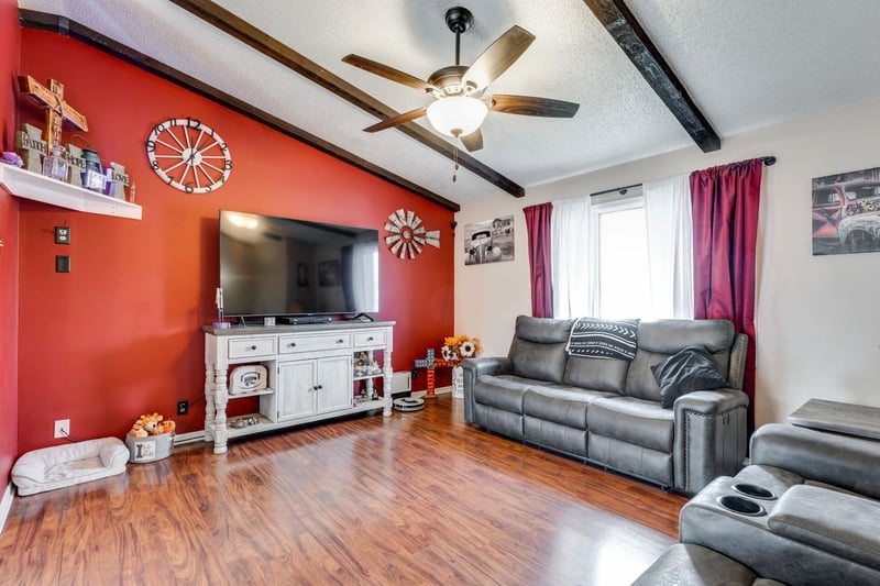 208 S Roupp, Hesston, KS 67062