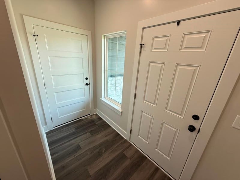 9002 Forbes Cir, Bel Aire, KS 67226