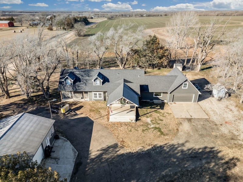 10203 N Meridian Ave, Valley Center, KS 67147