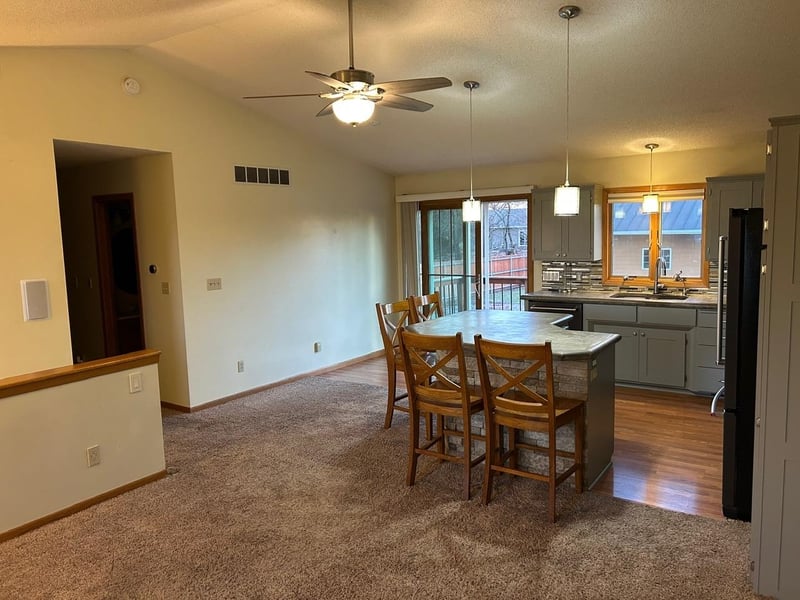 211 Wollmann St, Moundridge, KS 67107