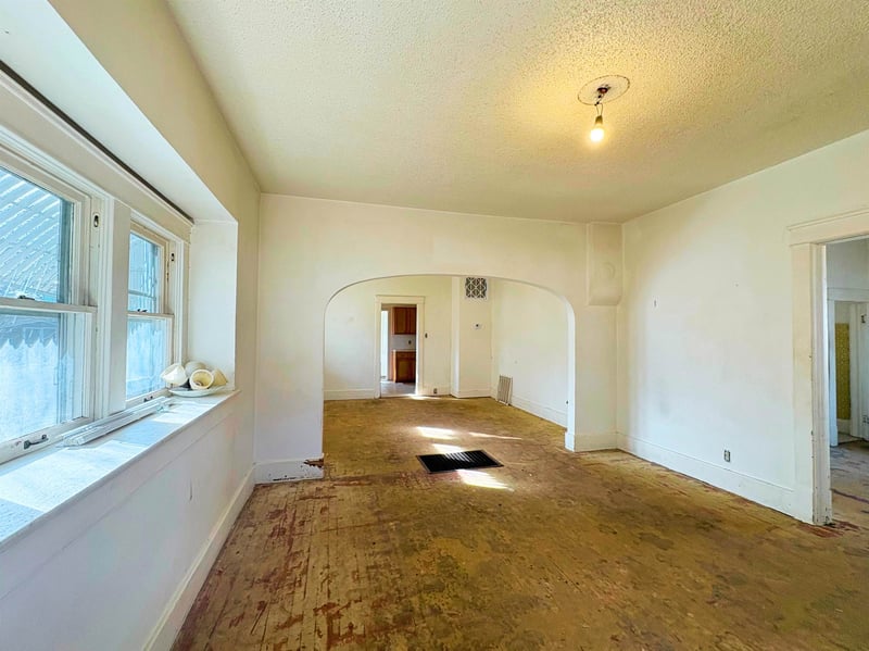 811 D St, Arkansas City, KS 67005