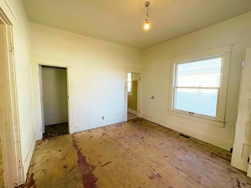 811 D St, Arkansas City, KS 67005