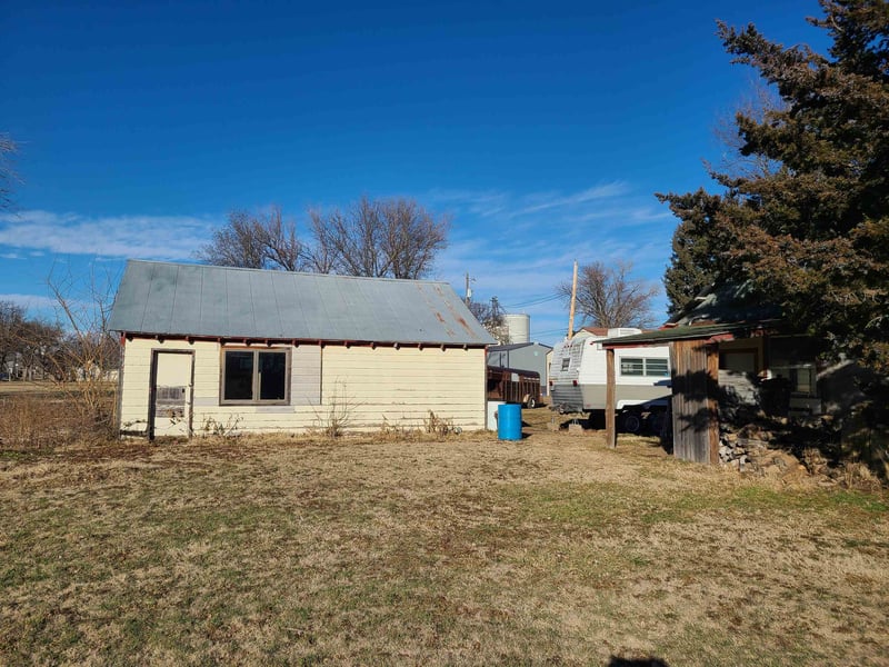 412 S 2nd St, Lindsborg, KS 67456