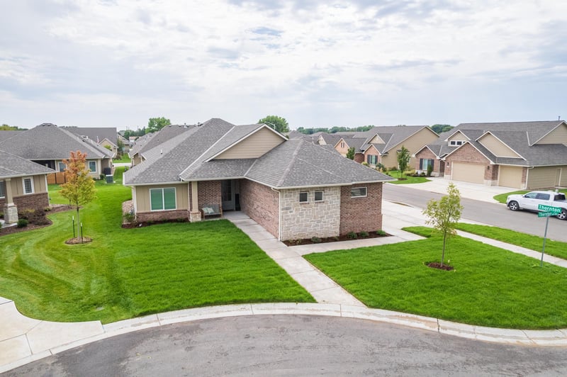 810 Thornton Ct, Wichita, KS 67235