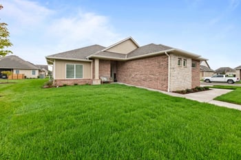 810 N Thornton Ct, Wichita, KS 67235