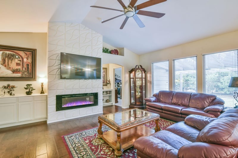 3110 Landon Cir, Wichita, KS 67205