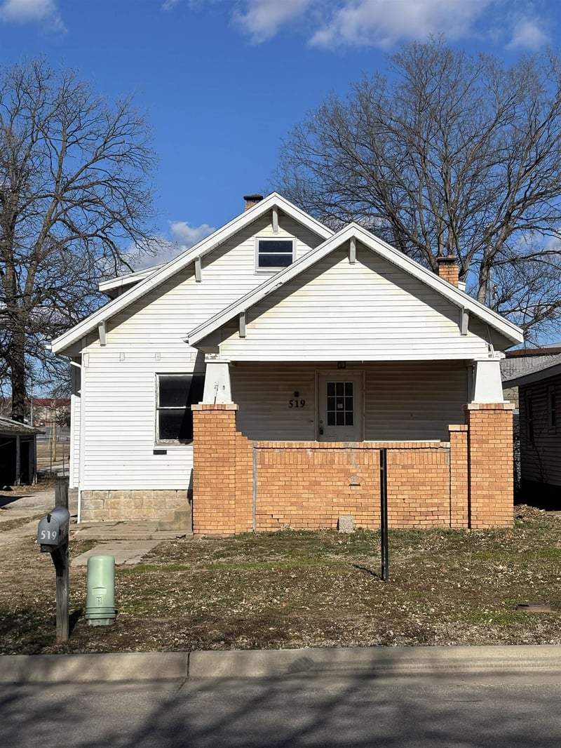 519 E Harvey Ave, Wellington, KS 67152
