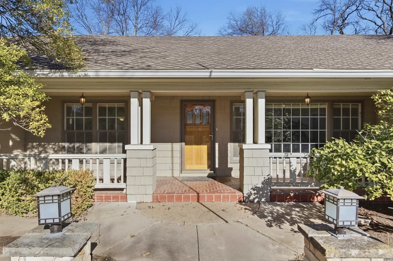 14 E English Ave, Eastborough, KS 67207