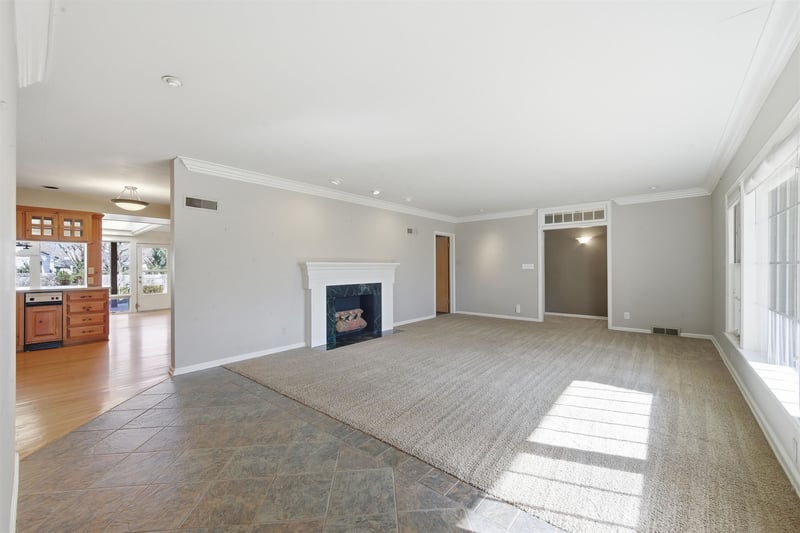 14 E English Ave, Eastborough, KS 67207