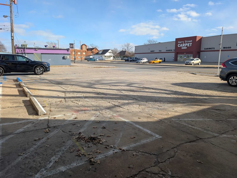220-224 Harry St, Wichita, KS 67213