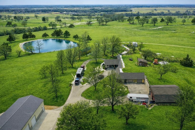 27427 Neosho , Garnett, KS 66032