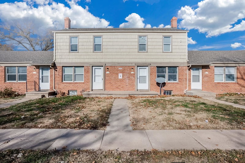 2801 Harry St, Wichita, KS 67211
