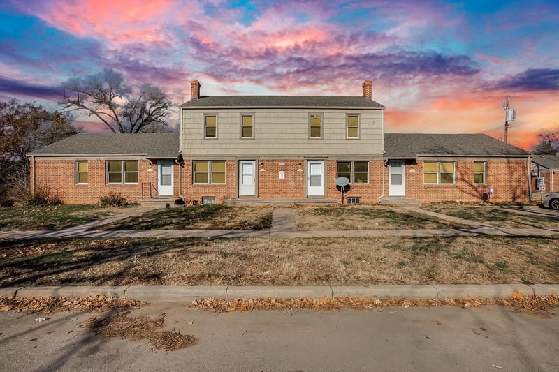 2801 Harry St, Wichita, KS 67211