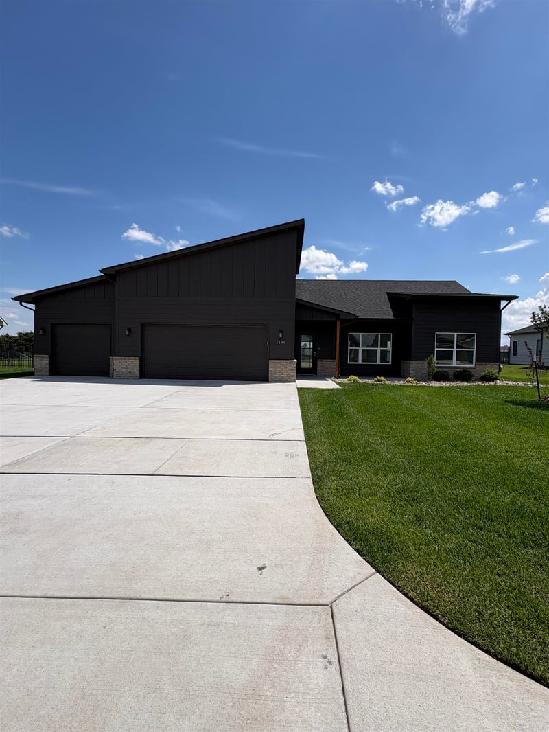 1149 Trek Cir, Goddard, KS 67052