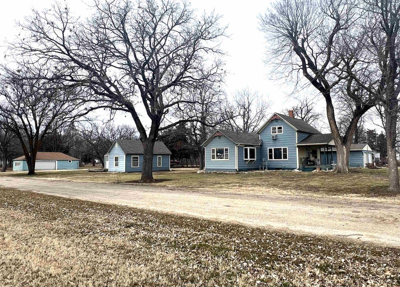 601 N Stricklers Ave, Delphos, KS 67436
