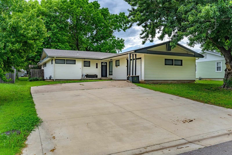 525 Marmaton Rd, El Dorado, KS 67042