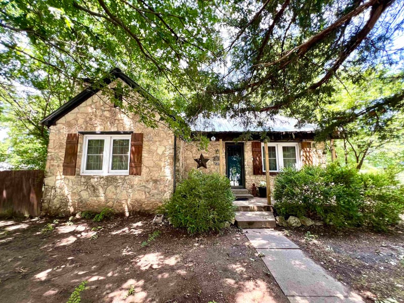 1825 9th , Arkansas City, KS 67005