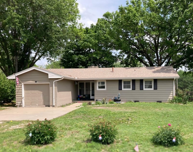 804 S Main St, Leon, KS 67074