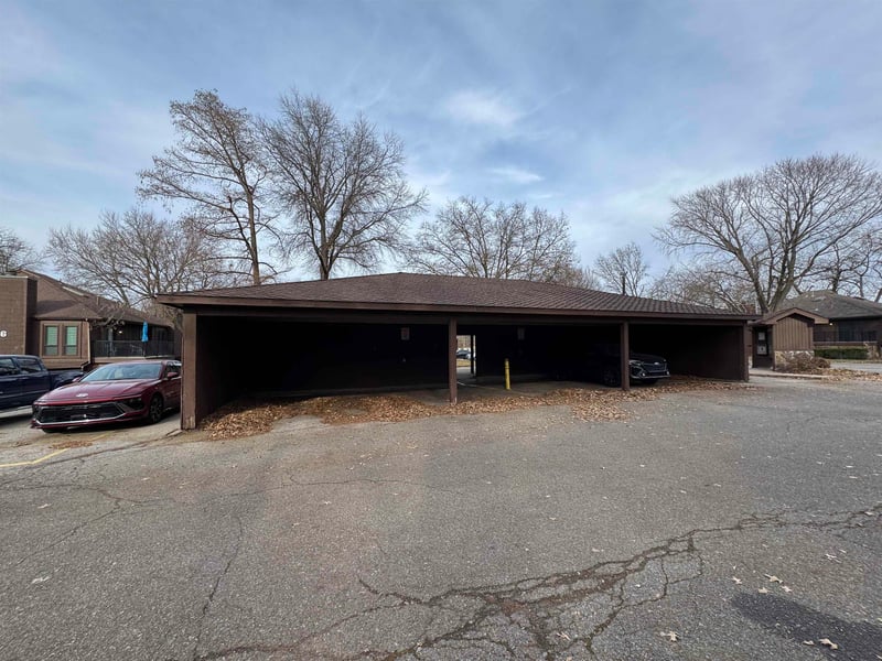 2421 S Yellowstone St #2101, Wichita, KS 67215