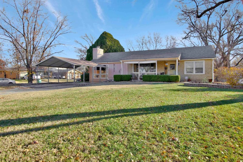 1902 Roosevelt St, Wichita, KS 67218