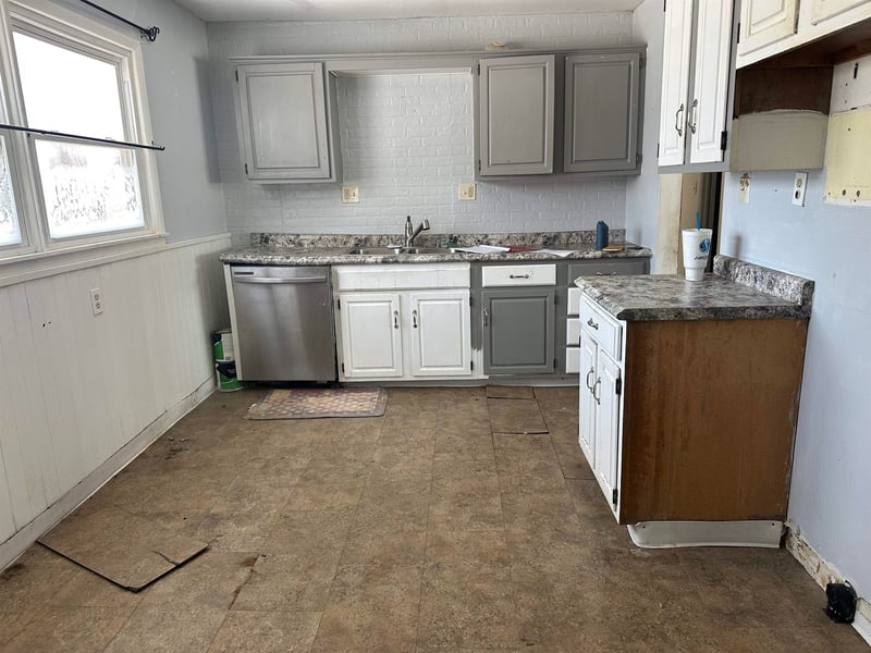 1902 Roosevelt St, Wichita, KS 67218