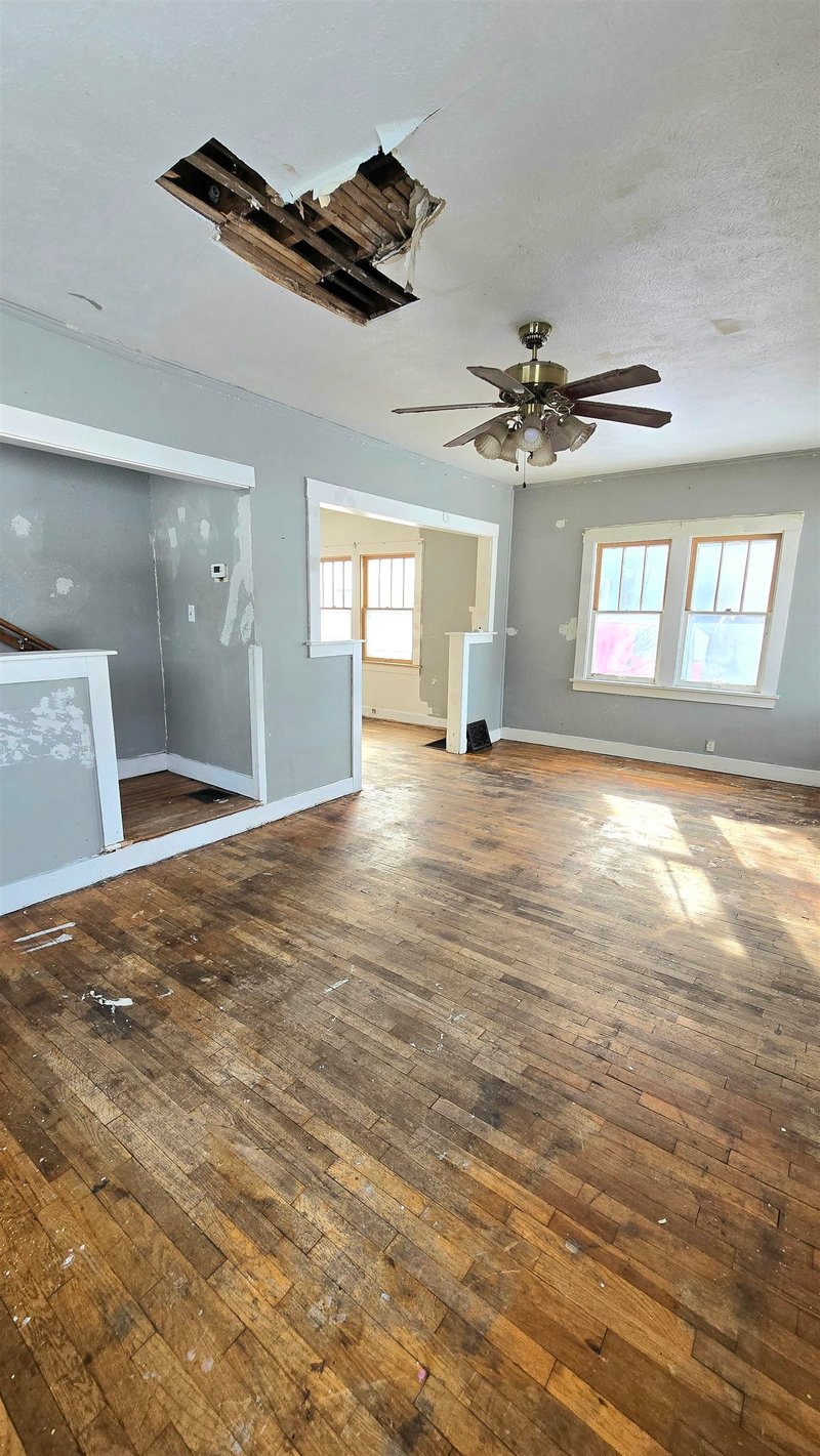 106 West Pl, Salina, KS 67401