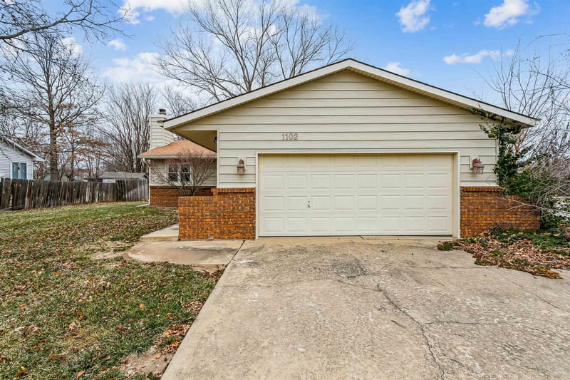 1102 N West St, Rose Hill, KS 67133