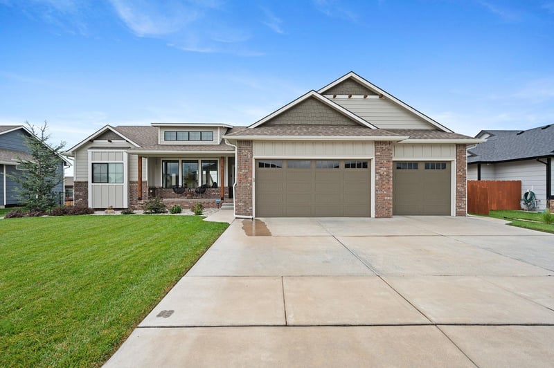 290 S Wellcrest Ct, Wichita, KS 67052