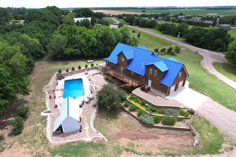4412 Turner Ln, Salina, KS 67401