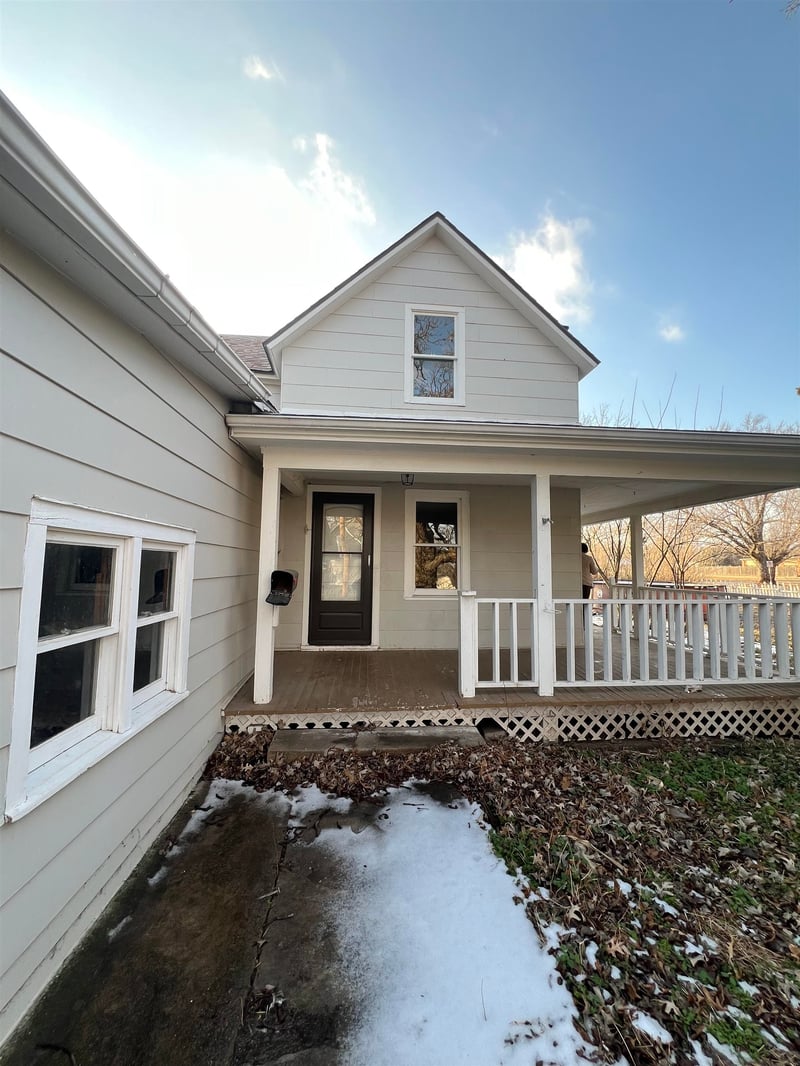 617 Towanda Ave, El Dorado, KS 67042-2764