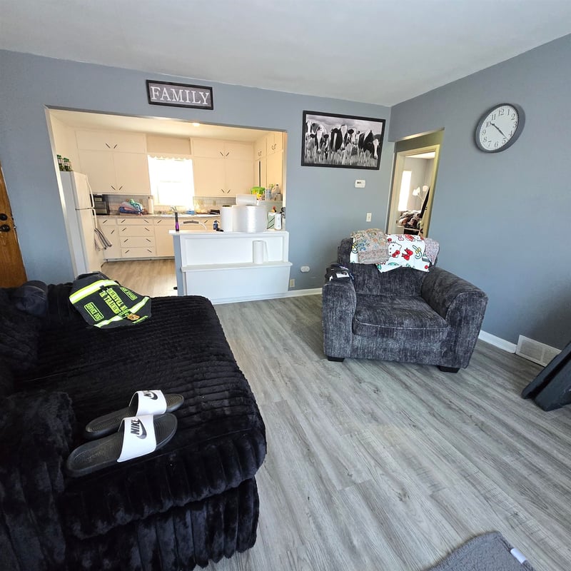 149 E 1st St, Assaria, KS 67416