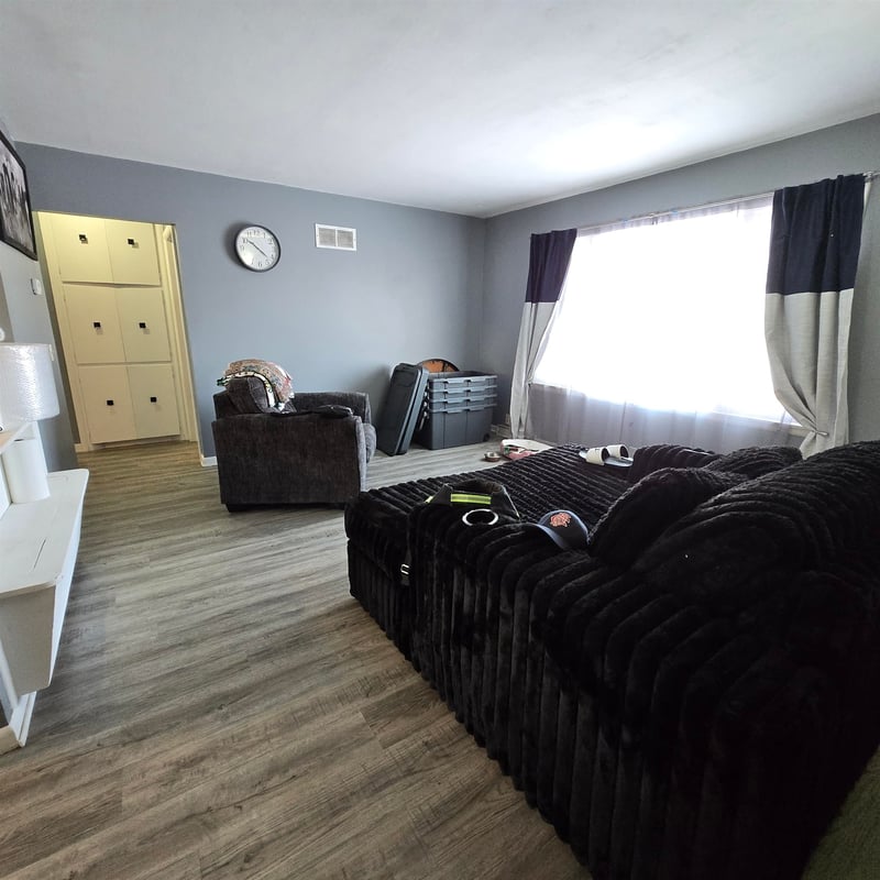 149 E 1st St, Assaria, KS 67416
